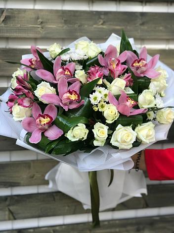 Букет цветов из: Розы и Хризантемы в Верхозиме