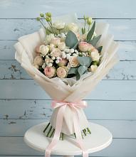 Букет цветов из:  Розы и Лизиантусы в Верхозиме
