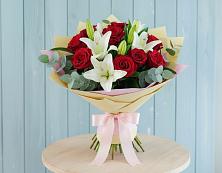 Букет цветов из:  Лилии и Розы в Верхозиме