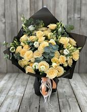 Букет цветов из:  Розы и Лизиантусы в Верхозиме