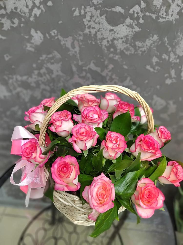 Цветочная композиция из Розы в корзине в Верхозиме
