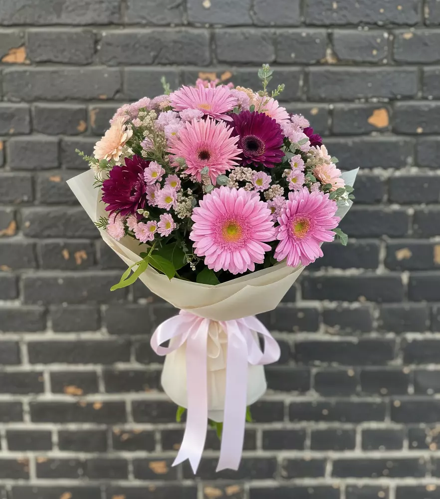 Букет цветов из: Герберы и Хризантемы в Верхозиме