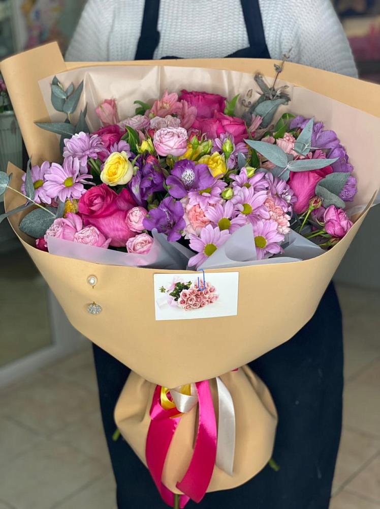 Букет цветов из: Хризантемы, Гвоздики и Альстромерии в Верхозиме