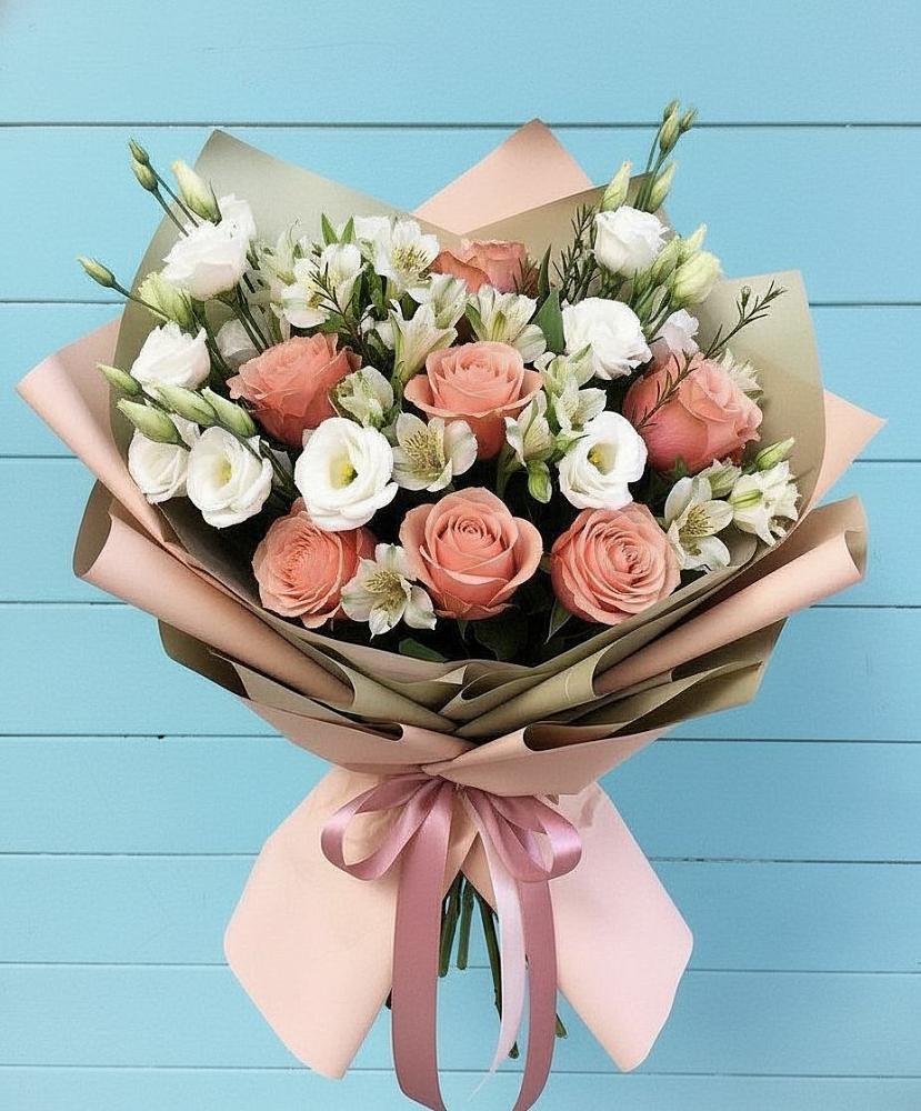 Букет цветов из: Розы, Альстромерии и Лизиантусы в Верхозиме