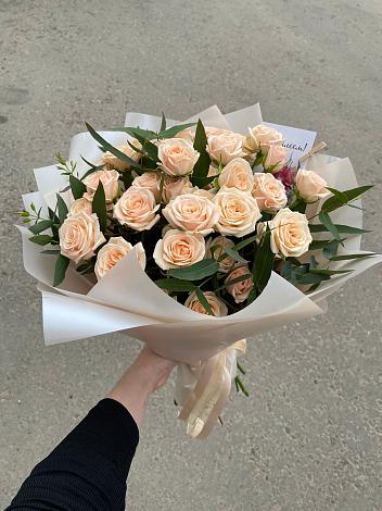 Букет Кремовые розы Латте в Верхозиме