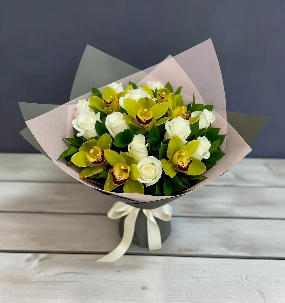 Букет цветов из: Орхидеи и Розы в Верхозиме