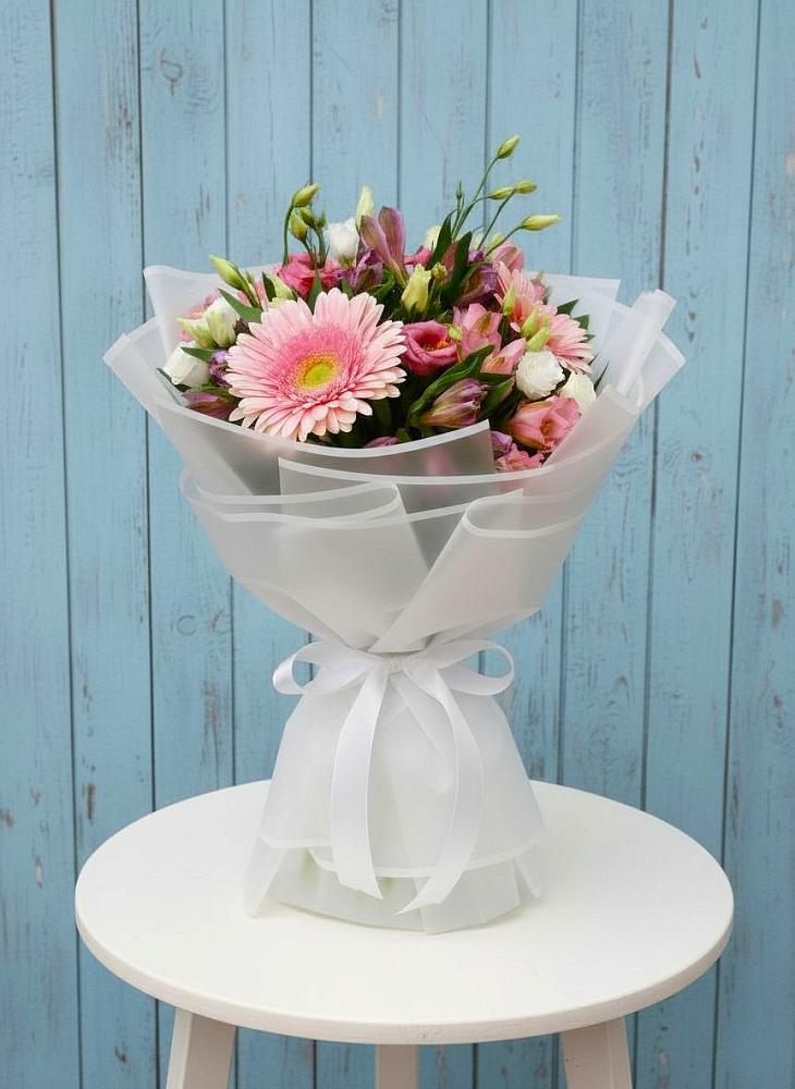 Букет цветов из: Герберы, Альстромерии и Лизиантусы в Верхозиме