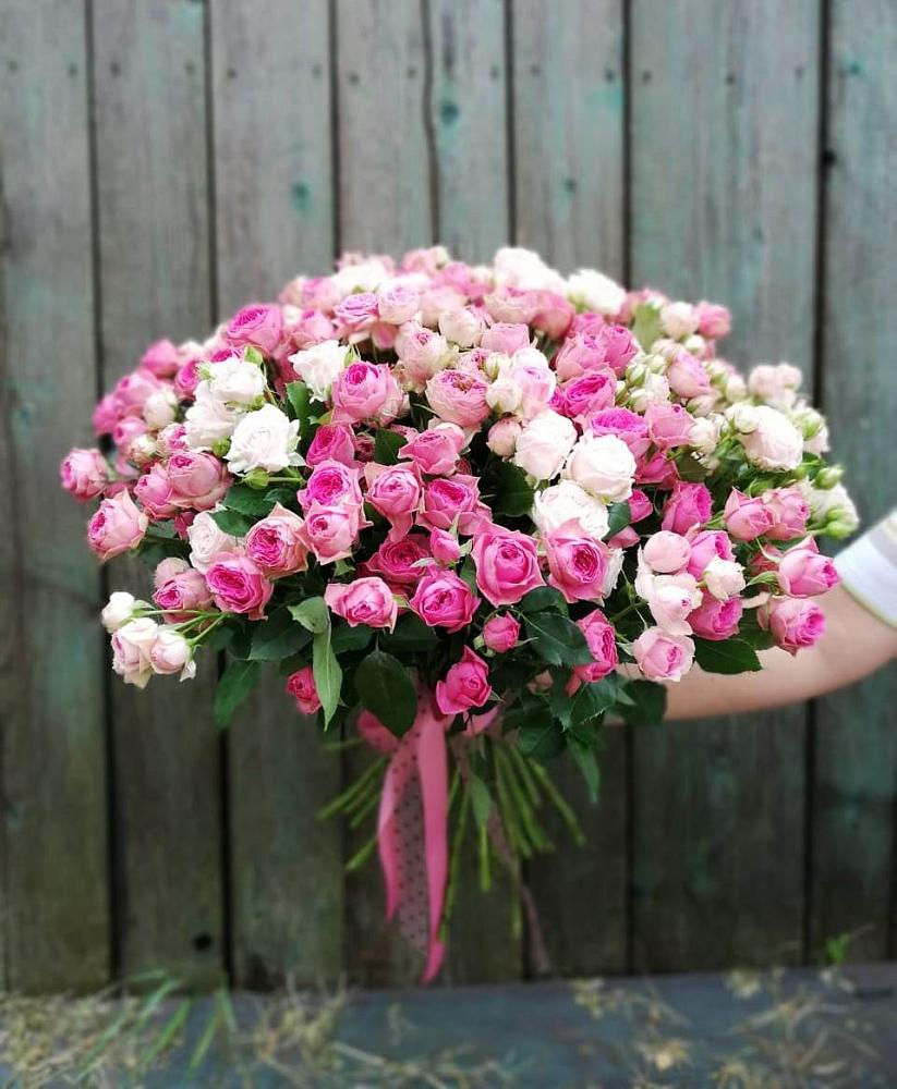 Букет Розовые кустовые розы Натали и Лав Лидия в Верхозиме