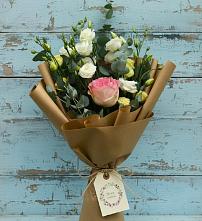Букет цветов из:  Розы и Лизиантусы в Верхозиме